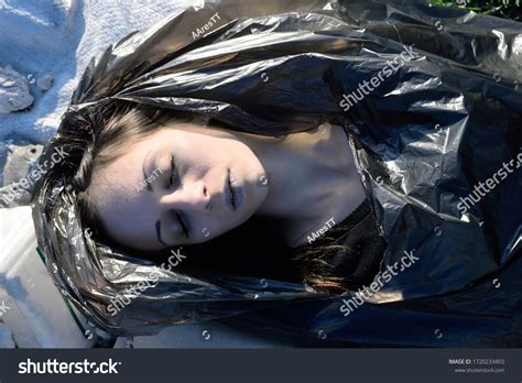 real photos of dead women.